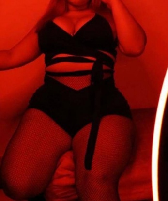 В Москве я – королева эротического удовольствия, и с радостью приведу тебя к экстазу. Мои услуги включают в себя широкий спектр возможностей – от классического секса и массажа, до ролевых игр и фантазий. Мои гладкие и аппетитные формы привлекают мужчин со всего мира, и мои отзывы говорят сами за себя. Позволь себе окунуться в мир наслаждения и расслабления вместе со мной. Не жди, пиши мне прямо сейчас! 😘🔥💋 5055, 21 год